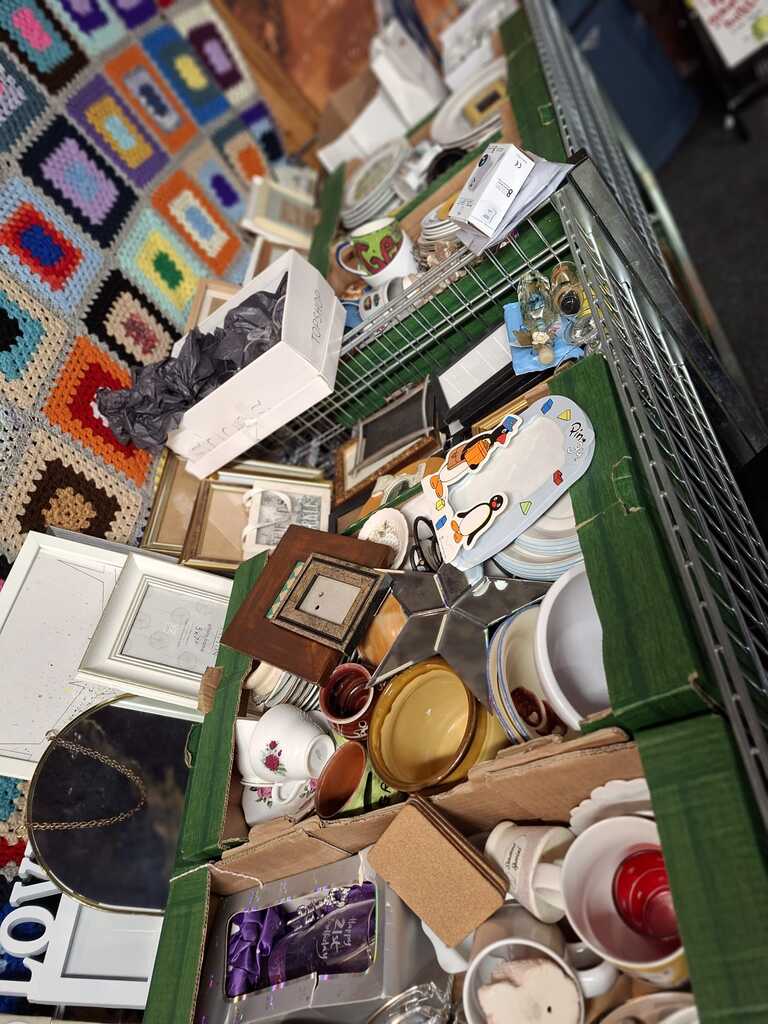 BRICK  &  BRAC zboží z angl.domácností